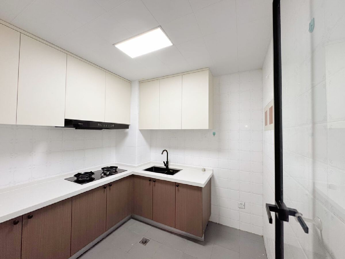 金茂光明城市，3室2厅2卫，114.72㎡，精装，售价168.00万 二手房