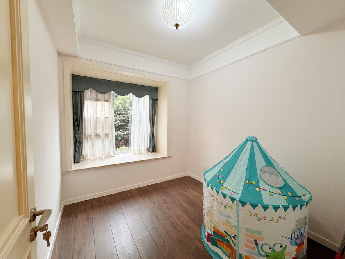 飞大壹号广场，3室2厅1卫，95.51㎡，精装，售价198.00万 二手房