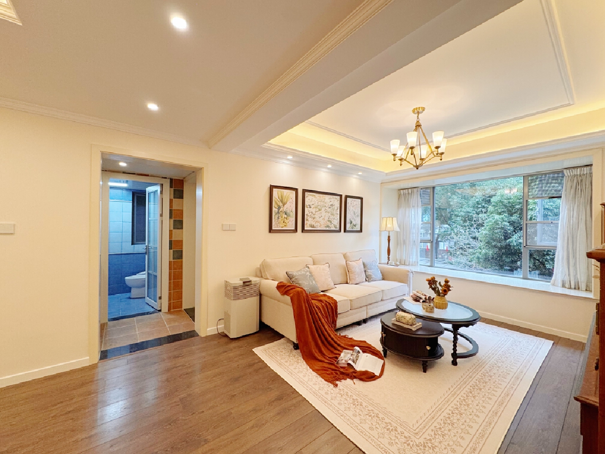 飞大壹号广场，3室2厅1卫，95.51㎡，精装，售价198.00万 二手房