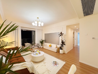 九峰国际，3室2厅2卫，109.42㎡，精装，售价195.00万